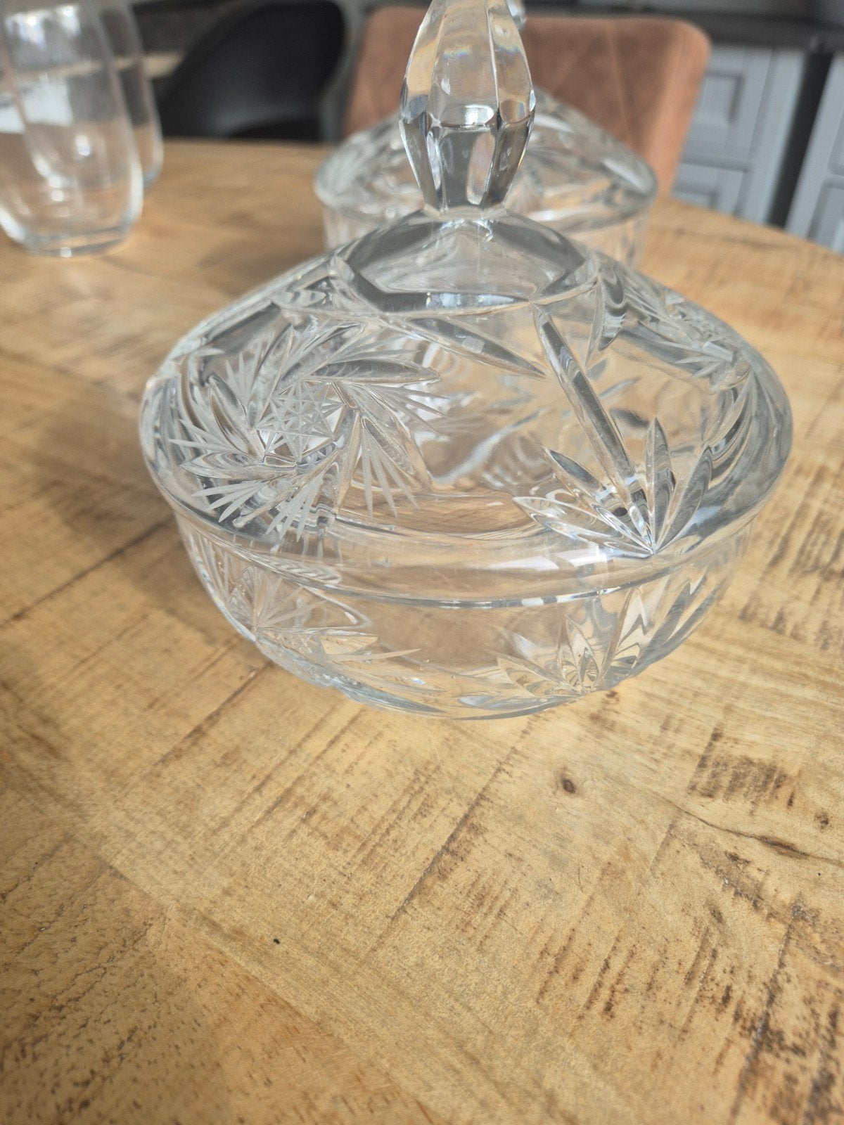 2 glazen potten met deksel, Maison & Meubles, Enlèvement ou Envoi, Avec couvercle