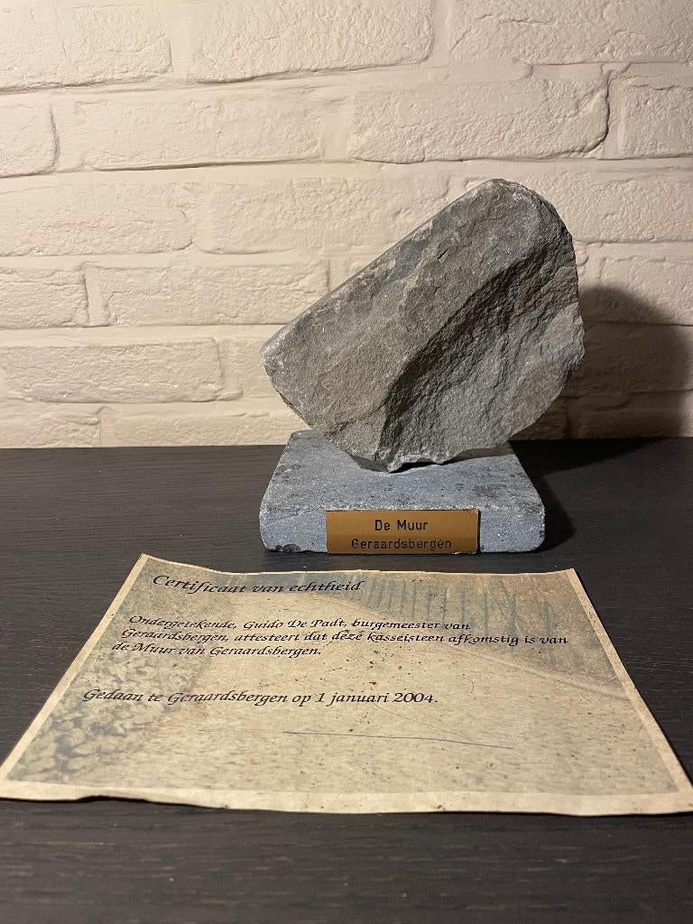 Kassei van de muur van geraardsbergen met certificaat, Ophalen of Verzenden