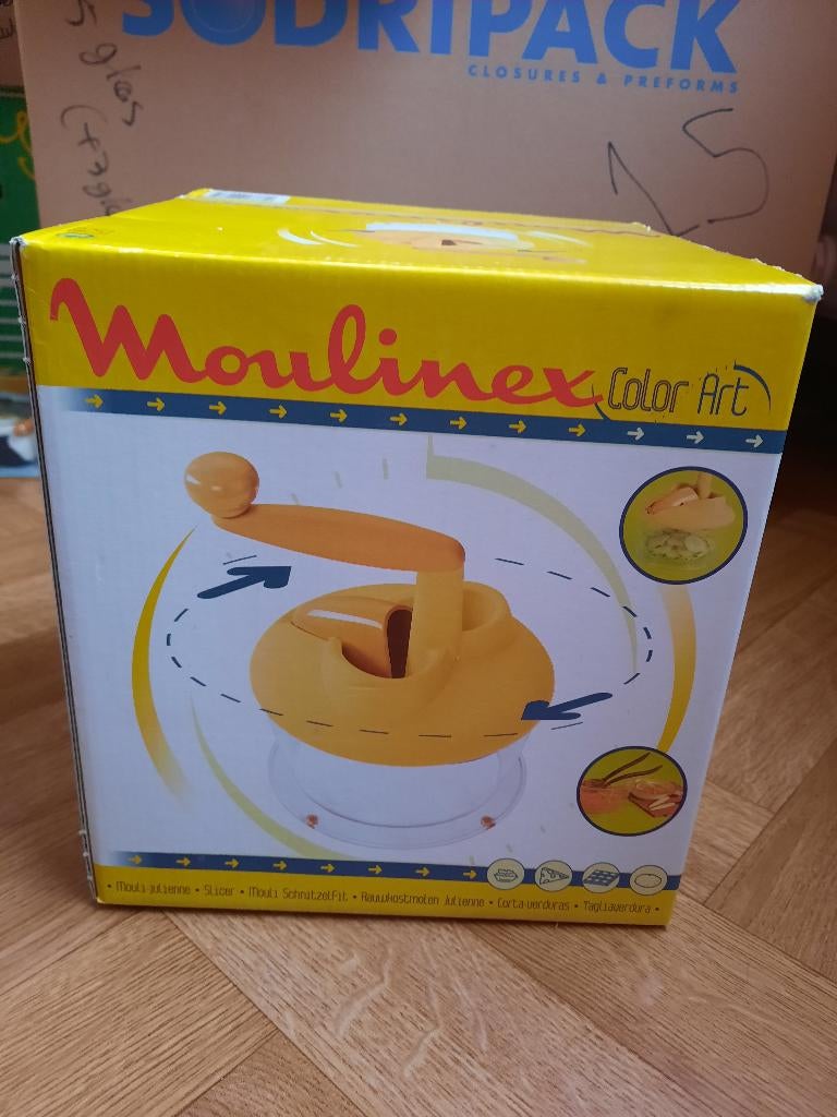 moulinex set splinternieuw set , voor raspen snijden enz, Huis en Inrichting, Keuken | Servies, Nieuw, Ophalen of Verzenden