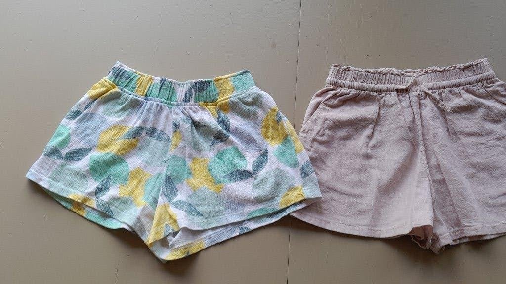2 shortjes, Kinderen en Baby's, Kinderkleding | Maat 116, Ophalen of Verzenden