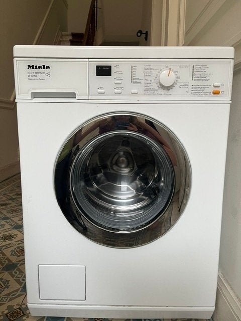 Wasmachine Miele Softtronic W 3250, Ophalen, Gebruikt, Energieklasse A of zuiniger, Voorlader