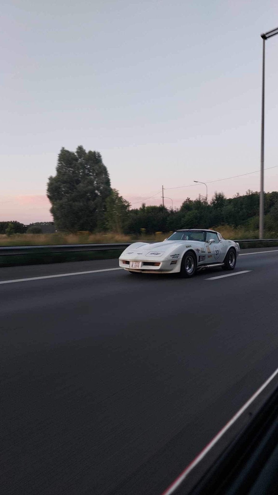 Corvette C3, Offres d'emploi