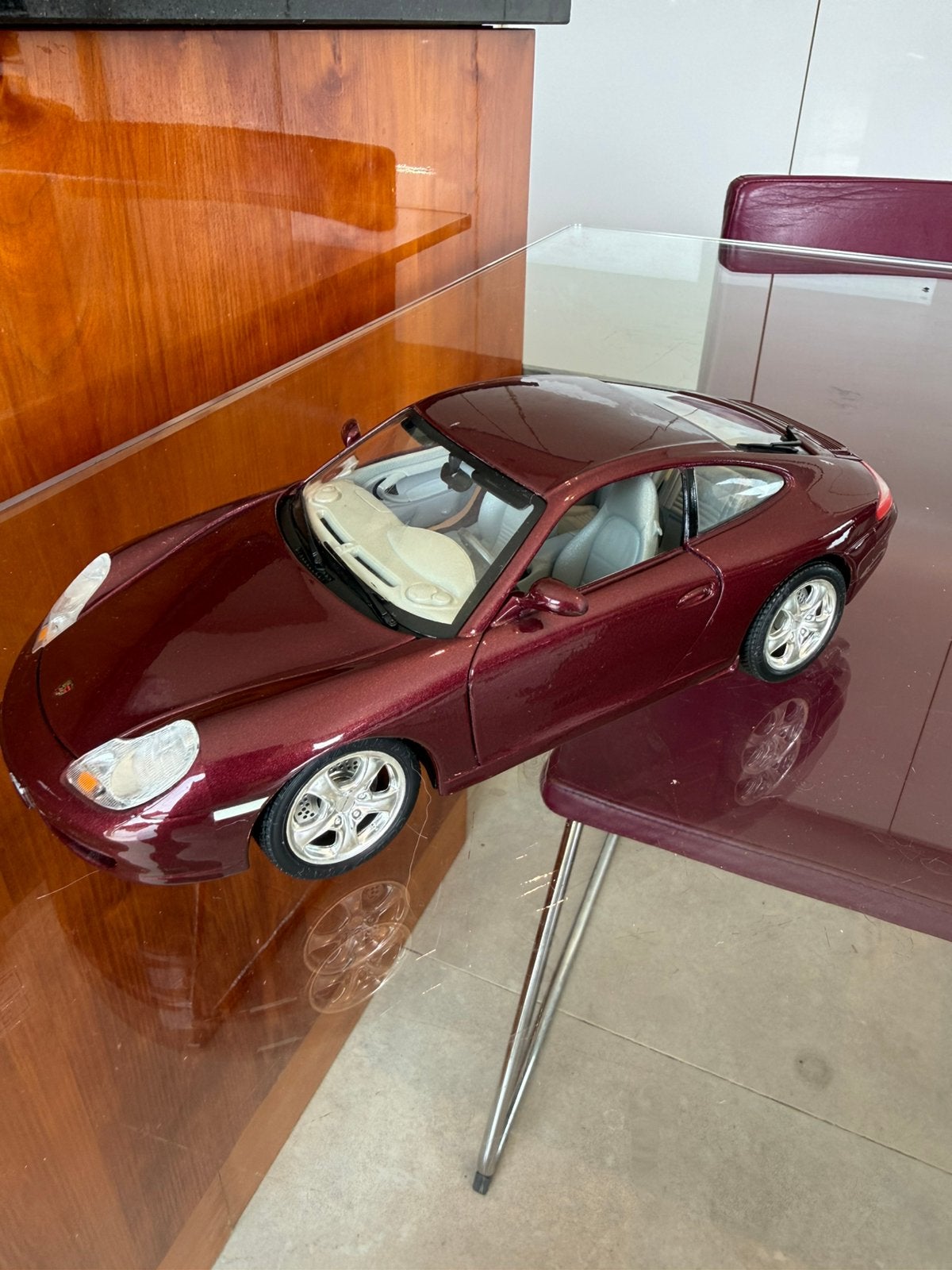 Prachtige Porsche 911 (996) Carrera 4 1:18 zonder doos, Ophalen of Verzenden, Zo goed als nieuw, Auto, Maisto