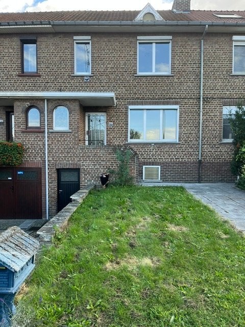 Te Huur: Charmante en opgefriste rijwoning met tuin, Immo, Overige soorten, Direct bij eigenaar, 3 kamers, 108 m²