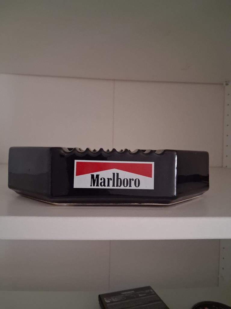 Ceramische asbak marlboro, Ophalen, Asbak