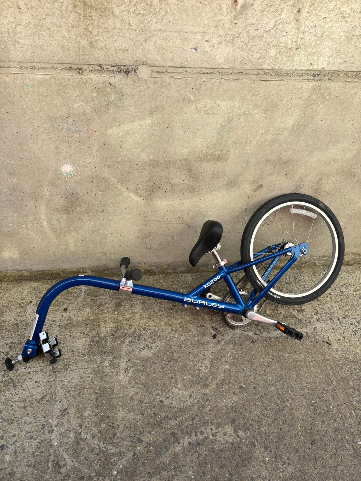 Burley Kazoo vélo suiveur enfant 20 pouces, Ophalen, Zo goed als nieuw, Aanhangfiets