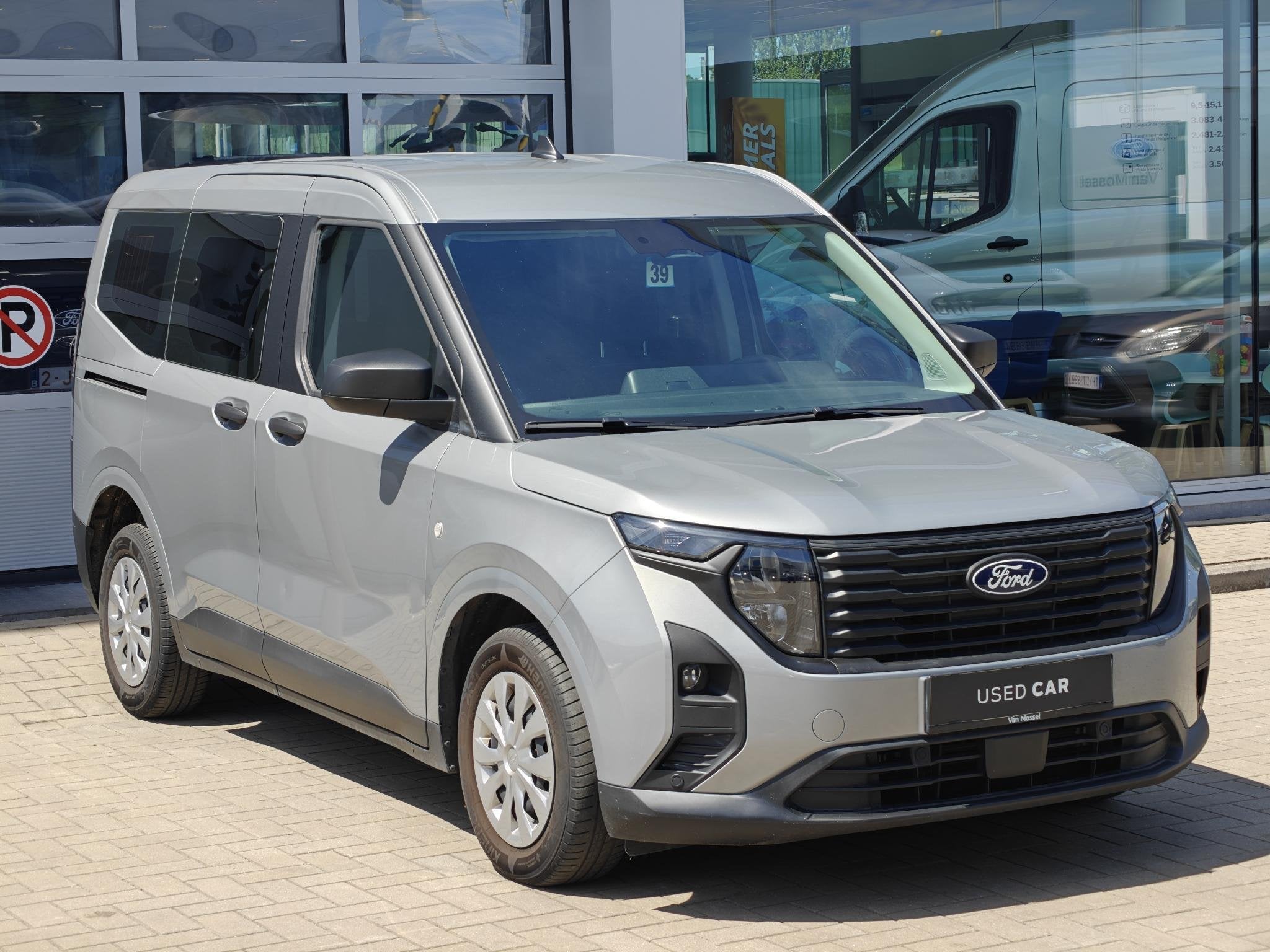 Ford Tourneo Courier Trend - Camera - Carplay, Auto's, Ford, Voorwielaandrijving, Gebruikt, 5 deurs, Zilver of Grijs