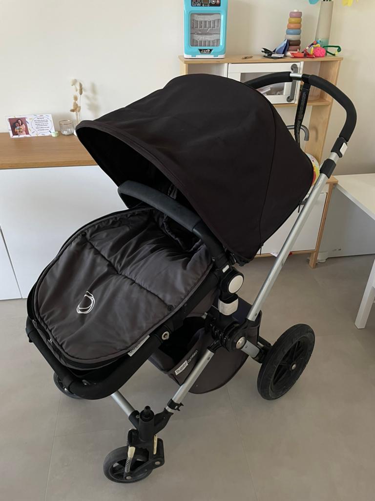 Bugaboo Cameleon 3 met reiswieg, voetbankje, regenhoes, Ophalen, Zo goed als nieuw, Regenhoes