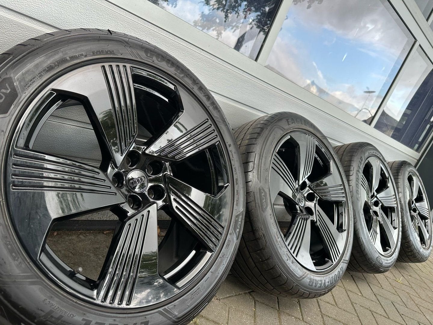 Orig. 21 inch Audi Q8 E-tron S Sportback 50 55 velgen banden, Gebruikt, -, 265 mm, -