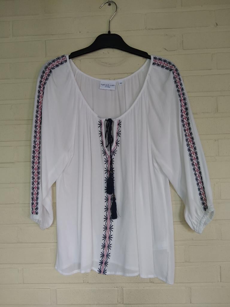 Witte/donkerblauwe/donkerrode bloes, Trend One Young, 36, Kleding | Dames, Ophalen, Overige kleuren, Nieuw, Trend One