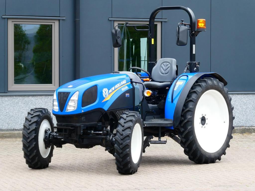 New Holland TD3.50 4wd / 00557 Draaiuren / Spoorbreedte 150c, De Maalstroom 3
8255 RN  Swifterbant, Utilisé, VM Service, New Holland