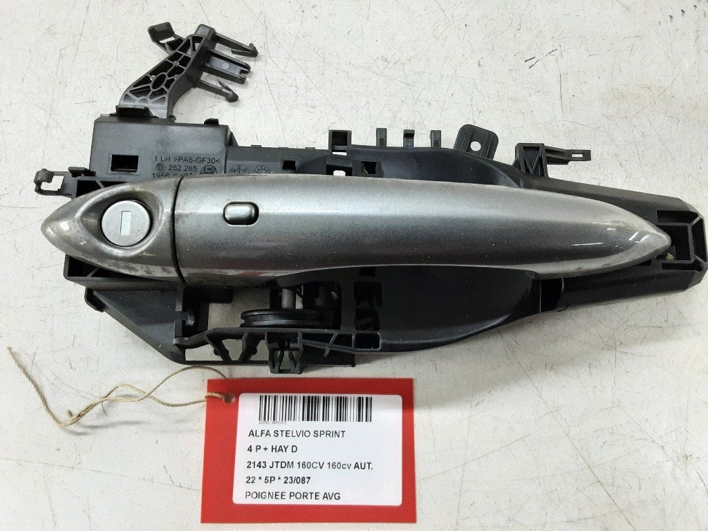 PORTIERGREEP BUITEN LINKS VOOR Stelvio (949) (252265), Stellantis Europe S.p.A, Gebruikt, IPC D1-09 Bahnhofsplatz
65423  Rüsselsheim am Main, DE