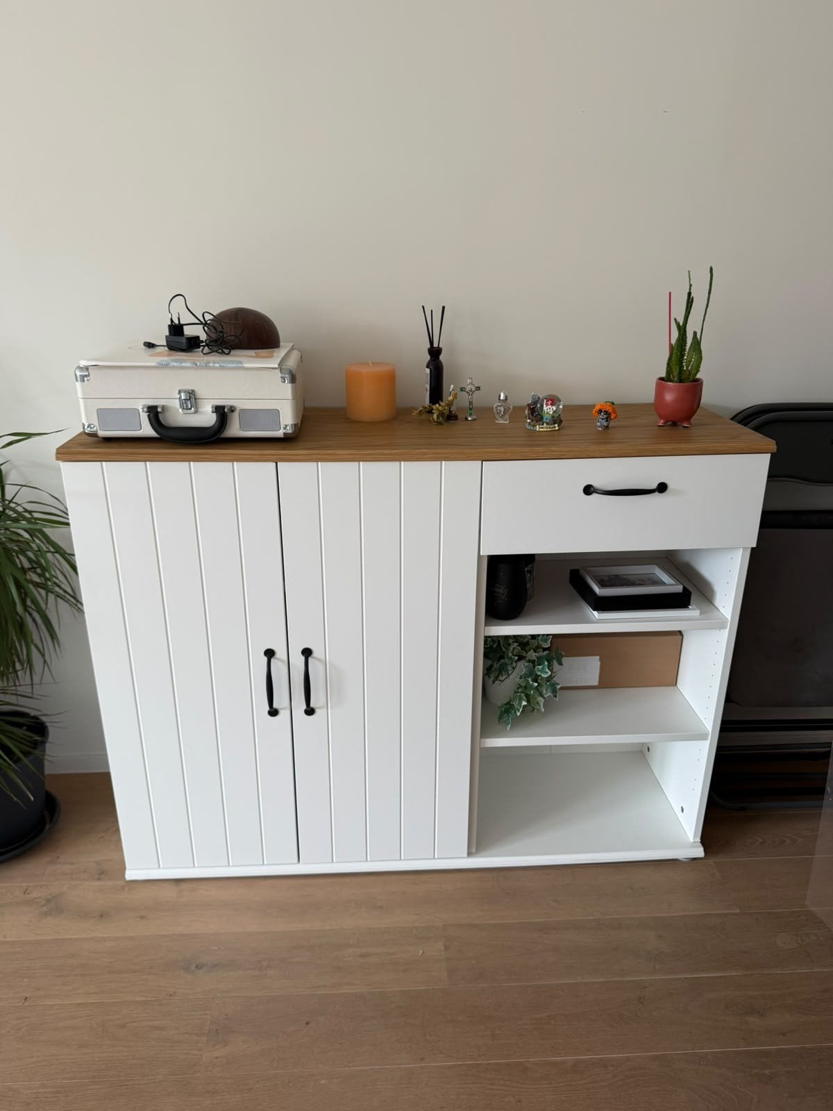 Skruvby buffetkast IKEA, Huis en Inrichting, Ophalen, Zo goed als nieuw