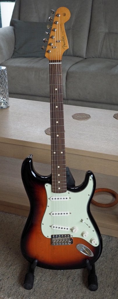 Stratocaster Fender Vintera II Strat RW 3TS des années 60., Musique & Instruments, Enlèvement, Comme neuf, Solid body, Fender