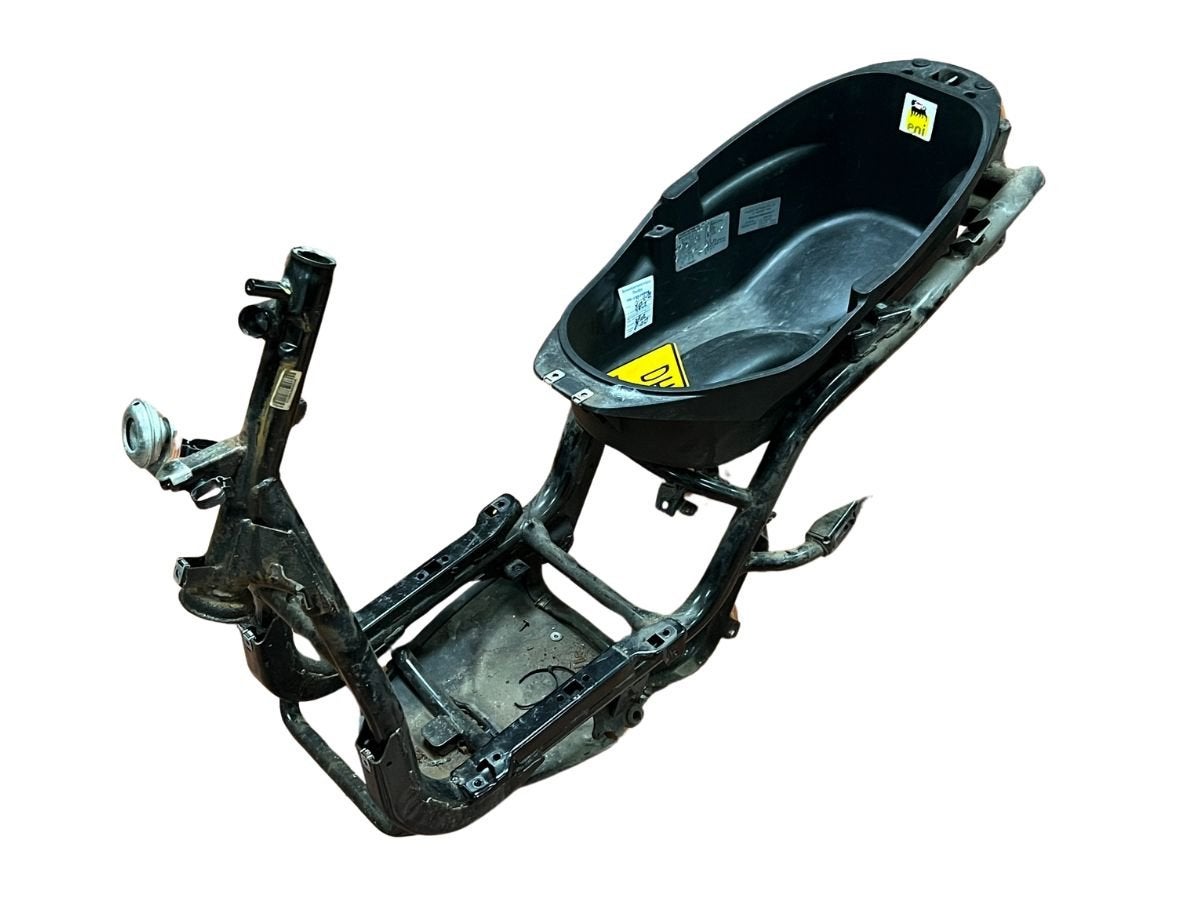 CADRE ARMATURE CHASSIS + KENTEKEN Piaggio New Fly, Piaggio, P.J. Troelstraweg 8 8
3144 CX  MAASSLUIS, NL, Info@cama-motorparts.nl