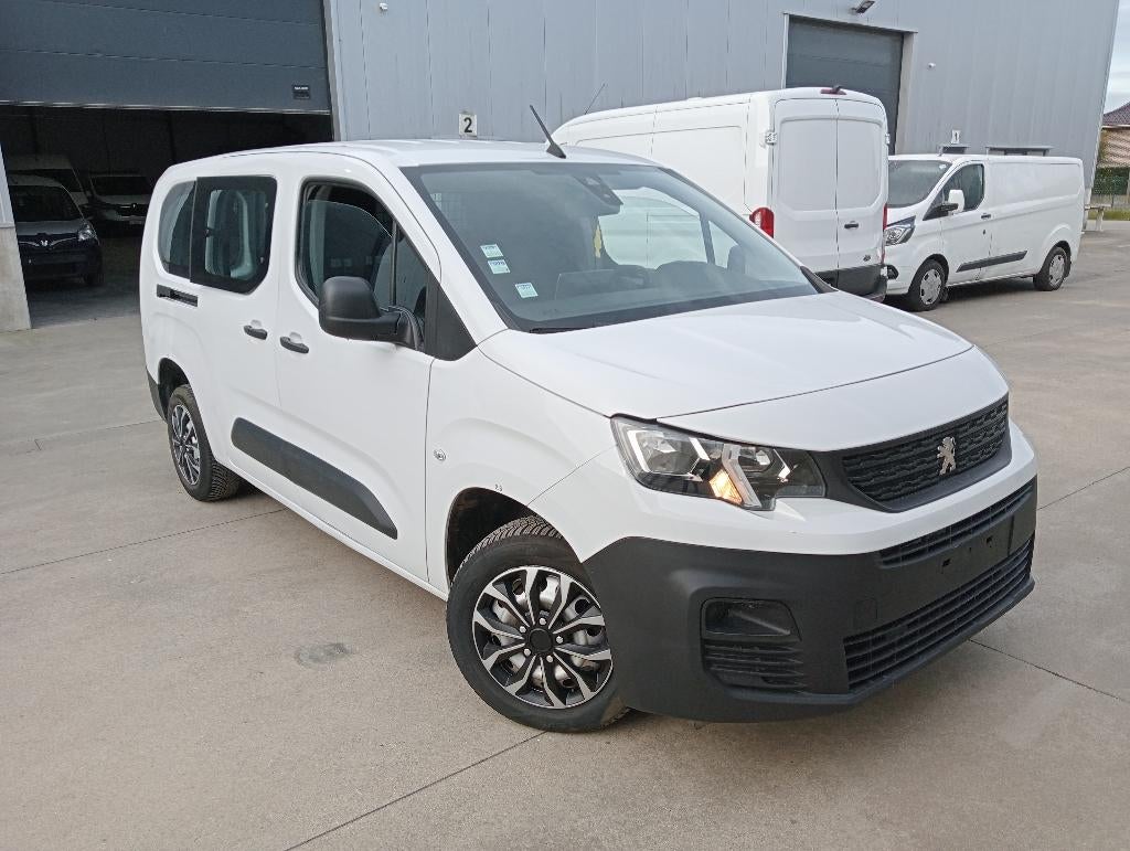 PEUGEOT PARTNER L2.H1 22600.KM.Keuring en CAR.PASS.OK.3PL, Auto's, Bestelwagens en Lichte vracht, Voorwielaandrijving, 75 kW, Stof