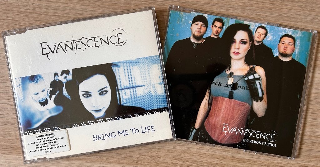 EVANESCENCE - Bring me to life & Everybody's fool (2x maxi), Cd's en Dvd's, Metal, EP, Ophalen of Verzenden, Zo goed als nieuw