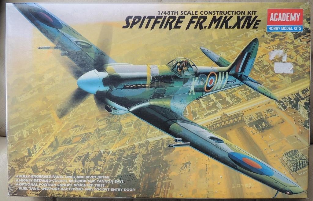 Academy 1/48ième Spitfire Mk XIV, Hobby en Vrije tijd, Verzenden, Nieuw, Groter dan 1:72, Vliegtuig