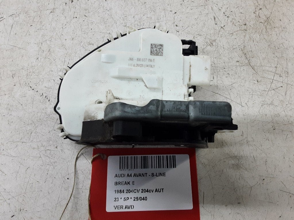 SERRURE DE PORTE AVANT DROITE A4 Avant (B9) (8X1837016E), Mevr. I. Hauben, Audi, Utilisé, Avant