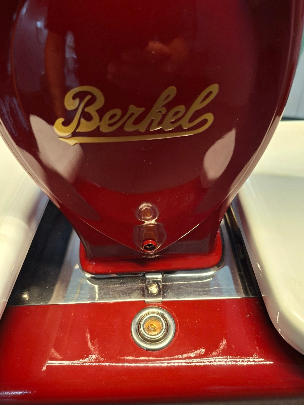 Berkel weegschaal, Enlèvement