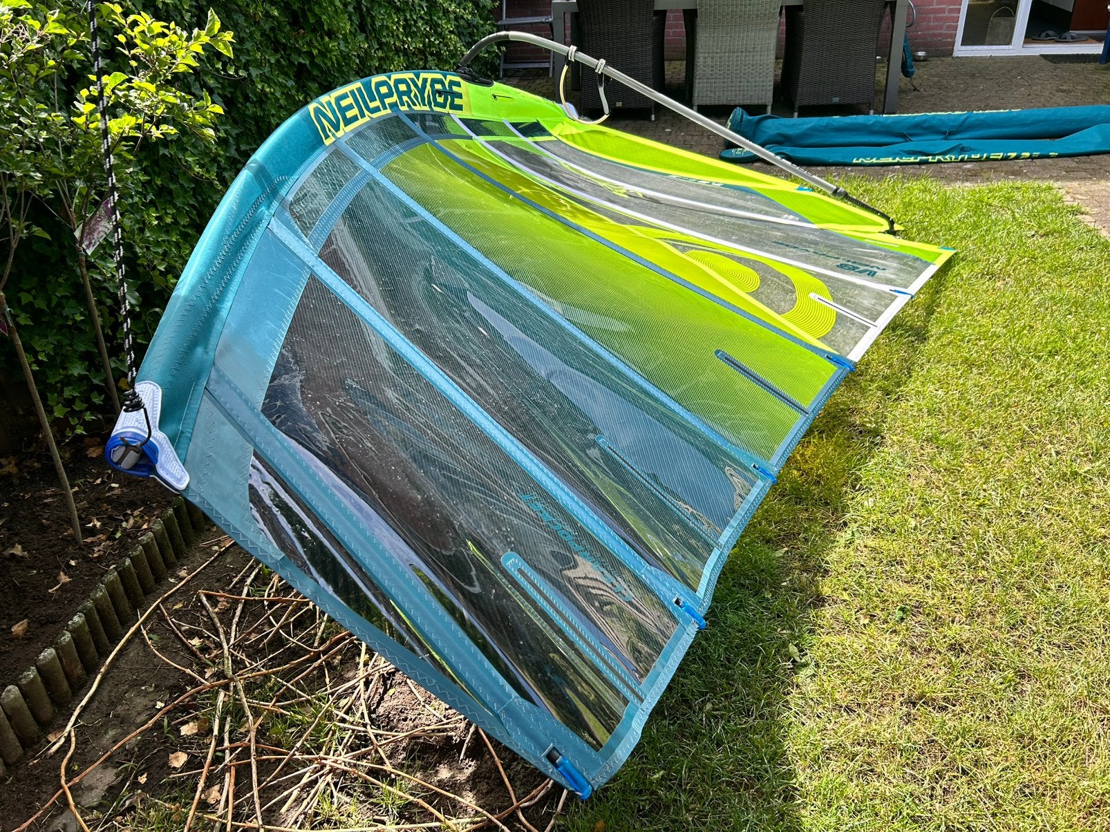 7.2 en 8.2 Neilpryde V8 Freerace zeilen (iZGST), Ophalen, Met draagtas, 6.5 m² tot 8 m², Zo goed als nieuw