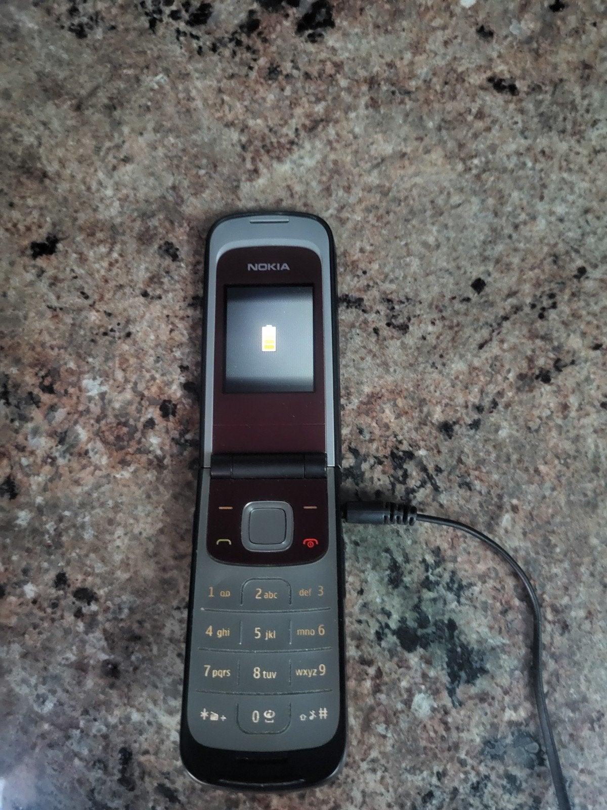 nokia 2720 fold  vintage!!!! lees goed, Ophalen, Gebruikt, Paars, Fysiek toetsenbord