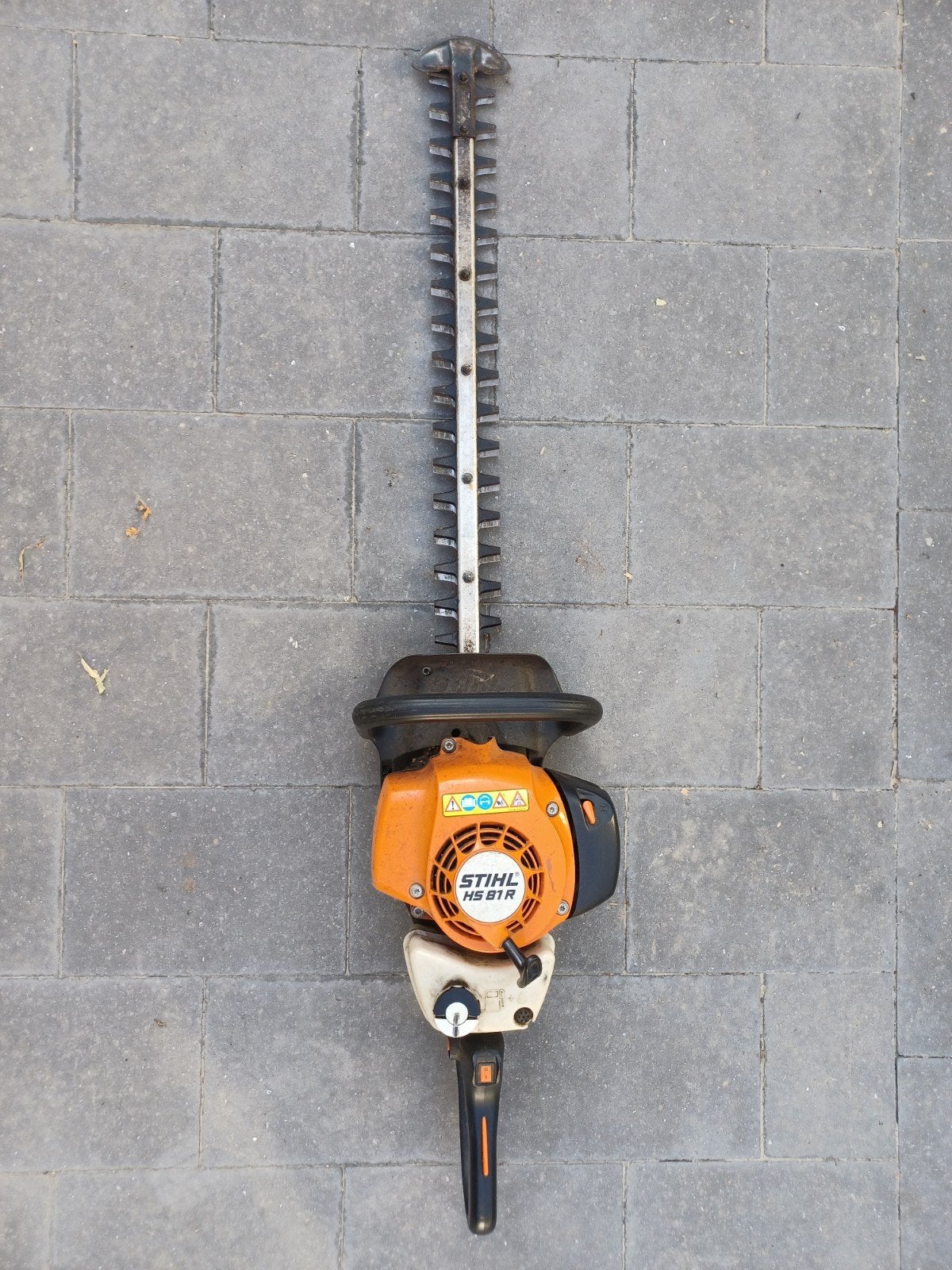 stihl 81 r, Enlèvement