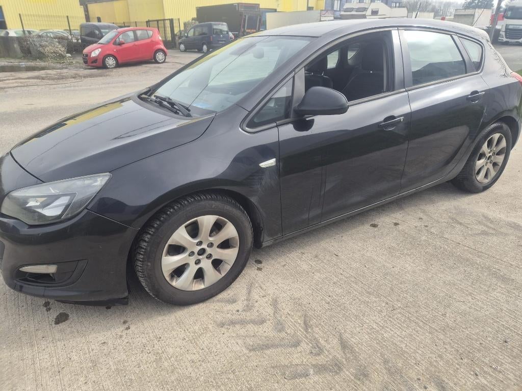 Opel Astra J 1.7 Diesel, Autos, Opel, Euro 5, Achat, Entreprise, Boîte manuelle