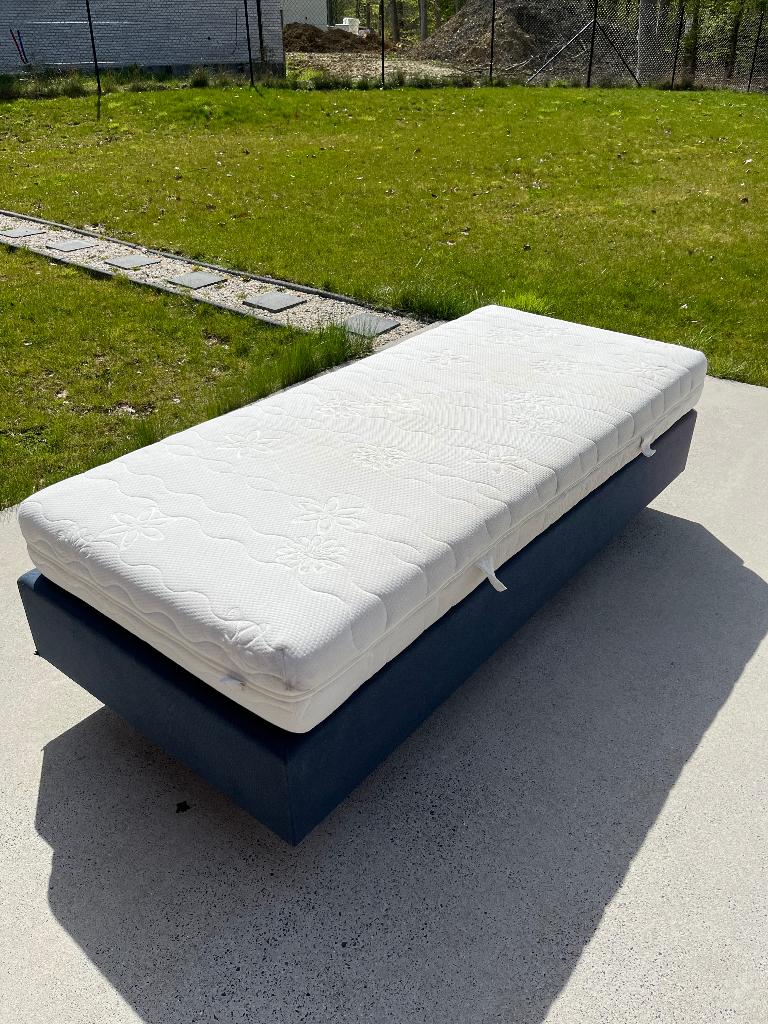 Matelas BEKA et sommier tapissier, 90 cm, Enlèvement, Sommier, 200 cm