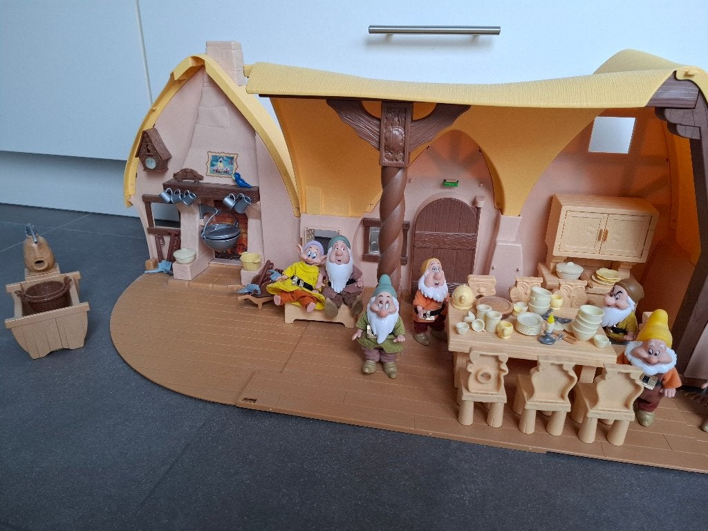 Chaumière 7 nains Blanche-Neige Disney, Enlèvement, Utilisé