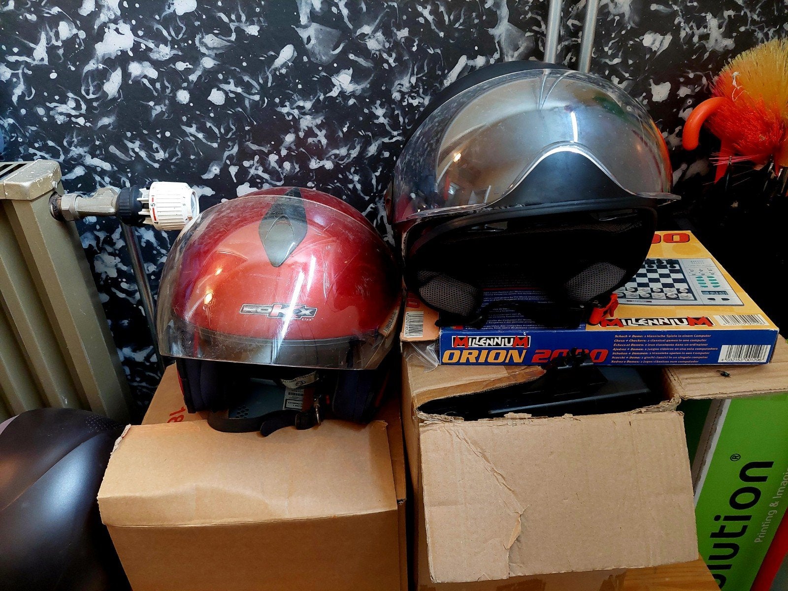 2 scooter helmen in zeer goed staat, Fietsen en Brommers, Brommerhelmen, Ophalen of Verzenden