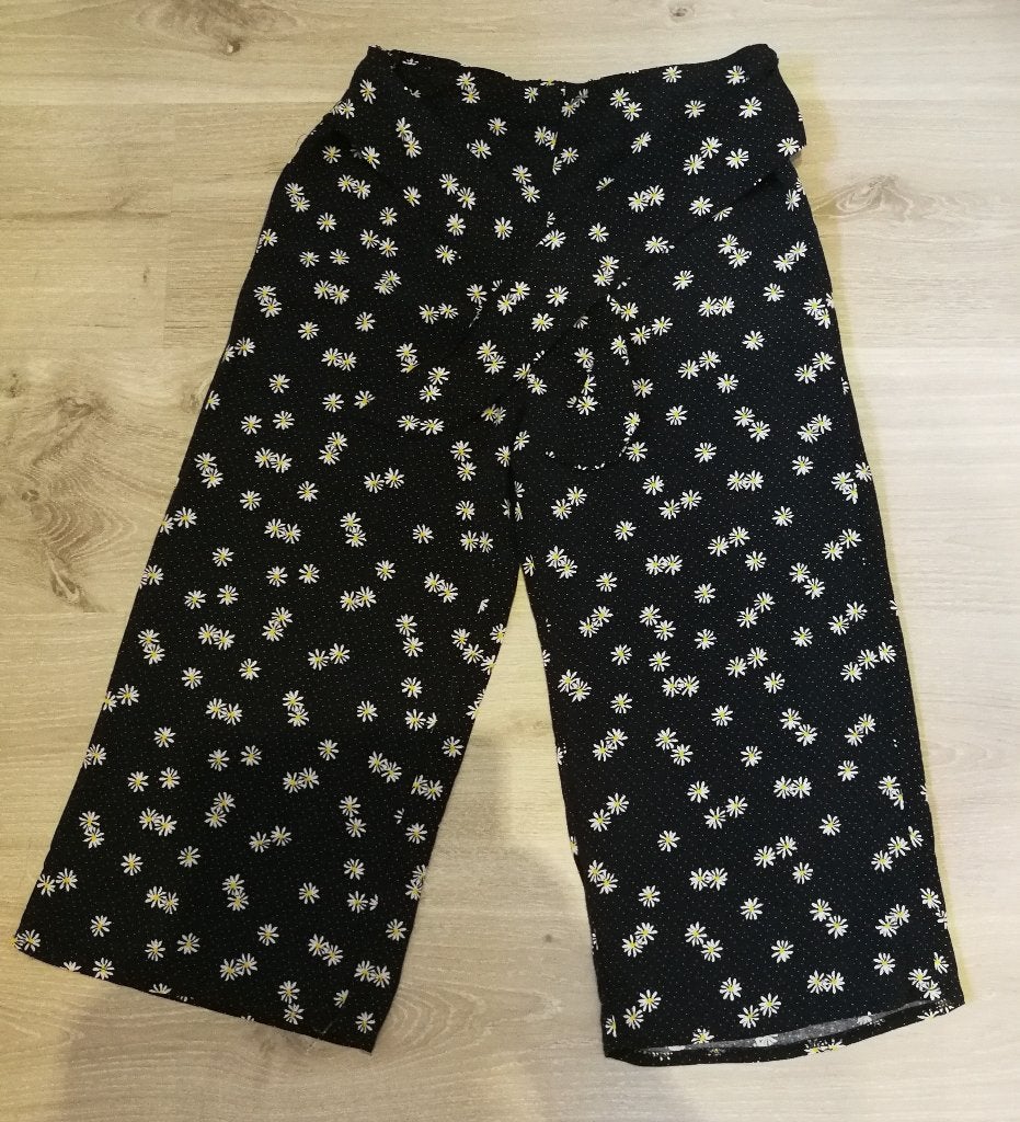 Verschillende zomerbroeken,maat 152, Ophalen of Verzenden, Zo goed als nieuw, Meisje, Broek