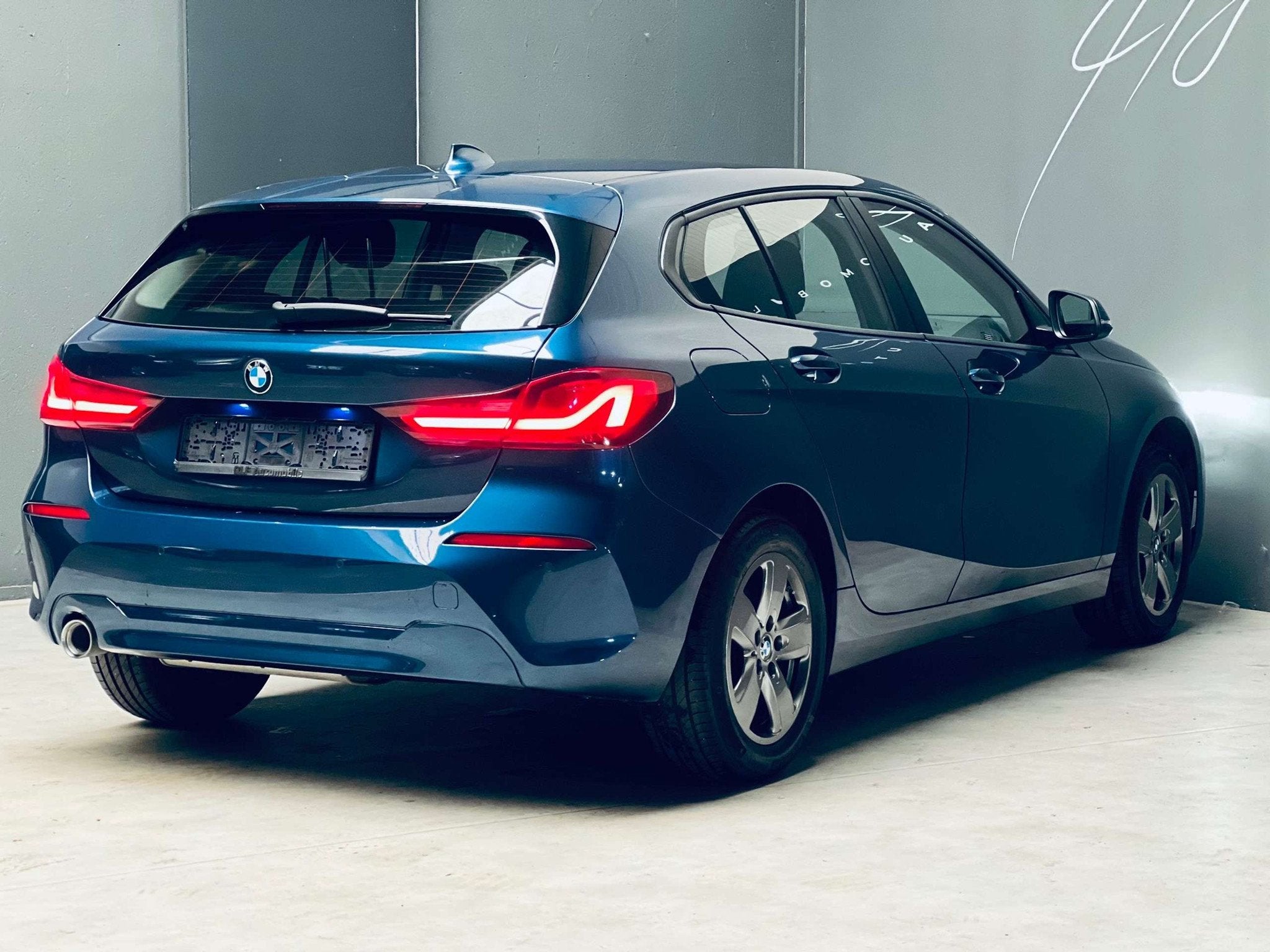 BMW 1 Serie 116 d *AUTOMATIQUE*CLIMATISATION*CARNET COMPLET*, Autos, Achat, Euro 6, Entreprise, 5 portes