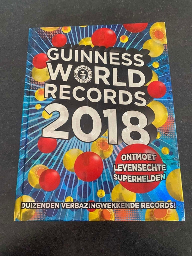 2 boeken - Guinness World Record 2017 / 2018, Ophalen of Verzenden, Gelezen, Non-fictie