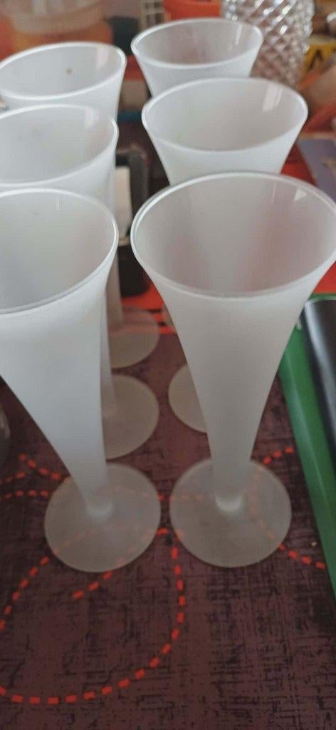 Verres, Enlèvement, Comme neuf