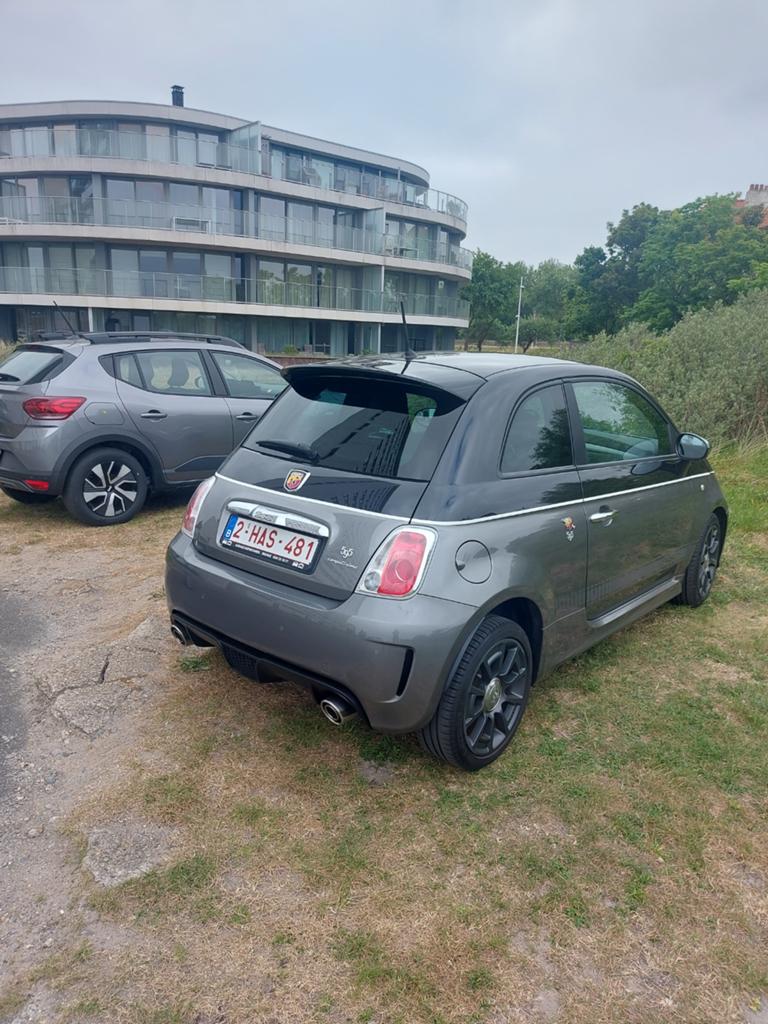 Fiat abarth 2015   92000km, Auto's, Voorwielaandrijving, Zwart, Leder, Handgeschakeld