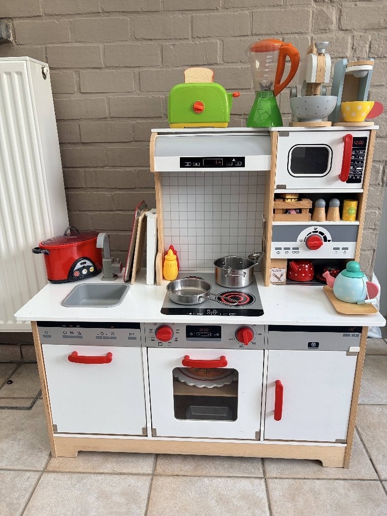 Hape speelkeuken met verlichting en heel veel accessoires, Ophalen, Gebruikt, Hout, Speelkeuken
