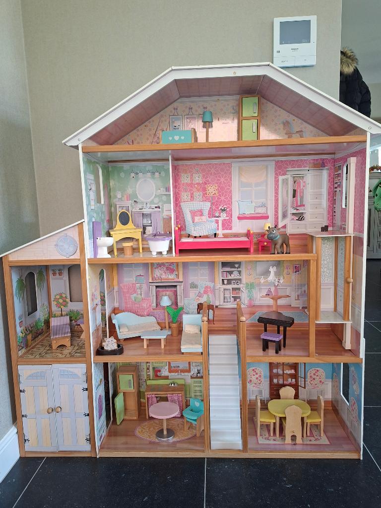 Kidkraft houten poppenhuis met meubeltjes, Kinderen en Baby's, Speelgoed | Poppenhuizen, Ophalen, Gebruikt, Poppenhuis