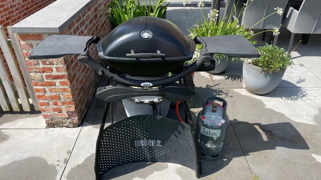 Weber bbq Q2200 Stand Black 40x50cm + gasfles + bbq kit, Enlèvement, Utilisé, Weber