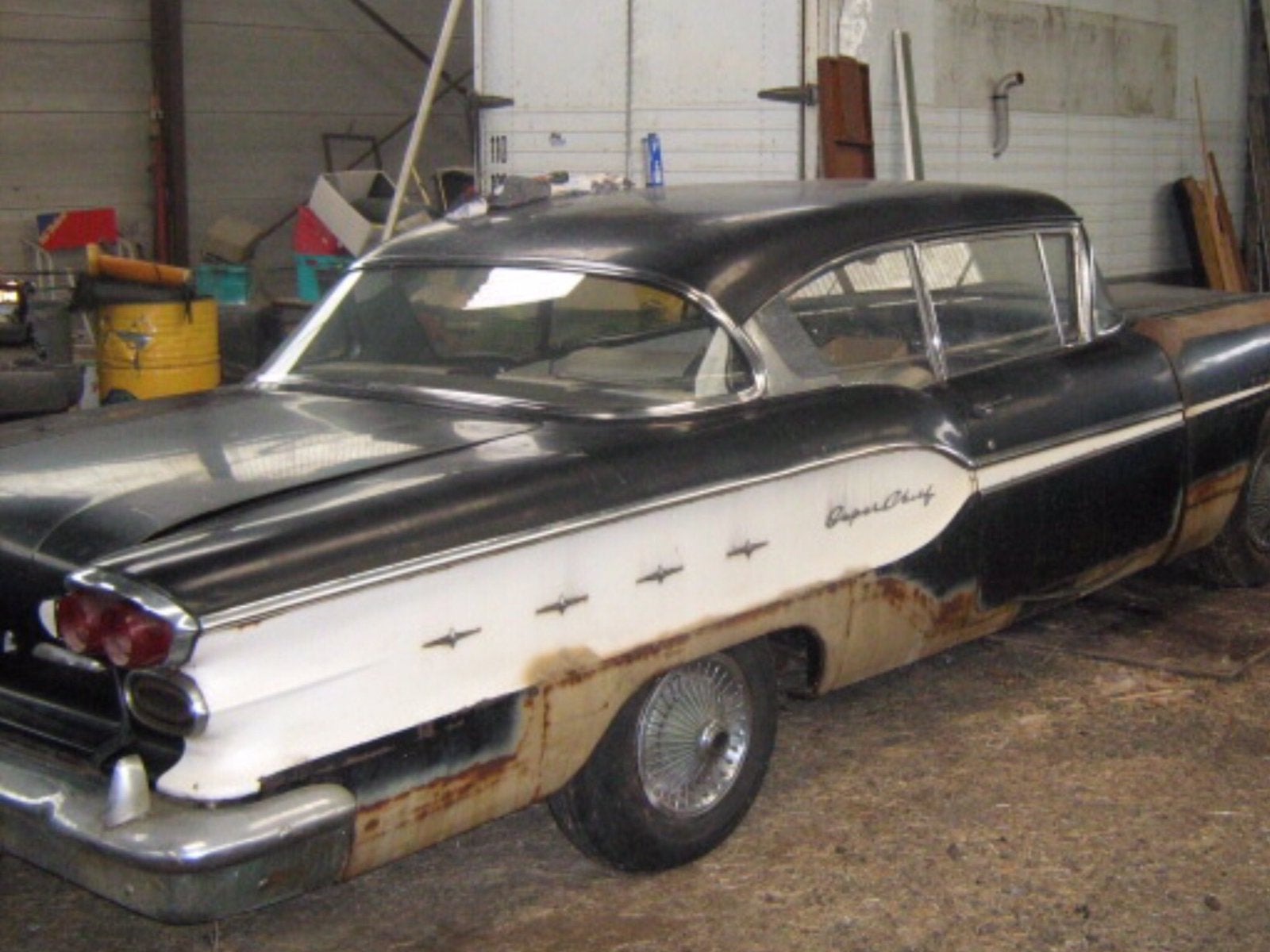 Pontiac coupe 1958 geassambleerd in Antwerpen, foto 2