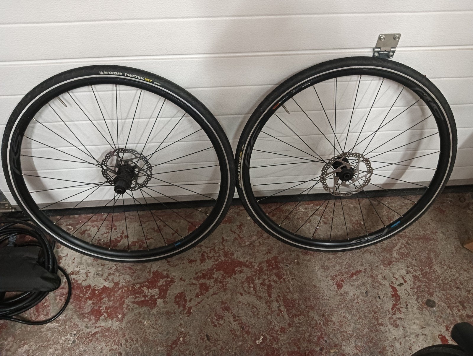 Wielset Shimano R5, Vélos & Vélomoteurs, Vélos Pièces, Enlèvement