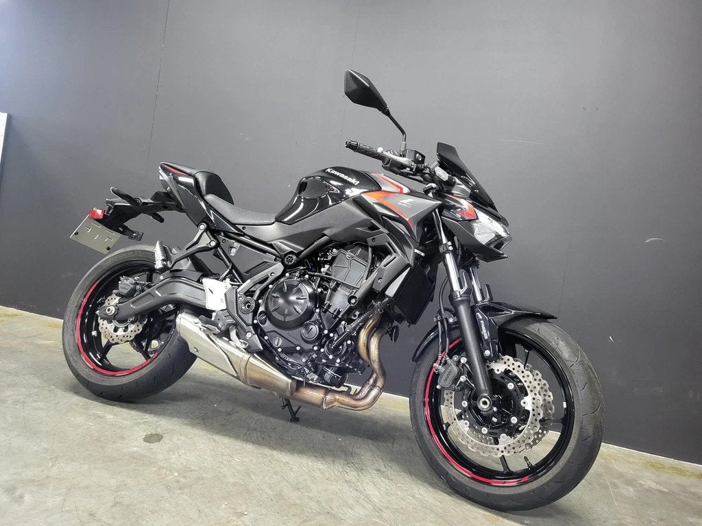 Kawasaki Z 650 zalige naked met weinig km (A,A2) (bj 2023), Bedrijf, Meer dan 35 kW, Overig, 650 cc