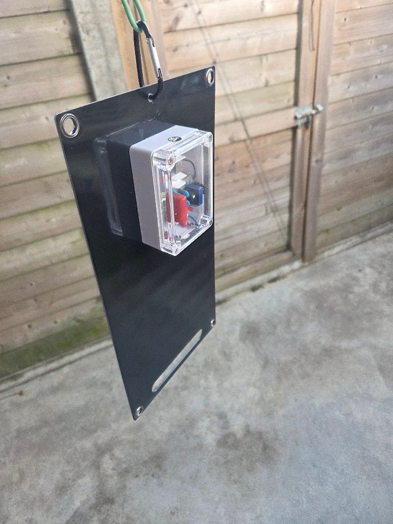 Schok apparaat met zonnepaneel 3000v hoornaars harp, Ophalen of Verzenden, Nieuw