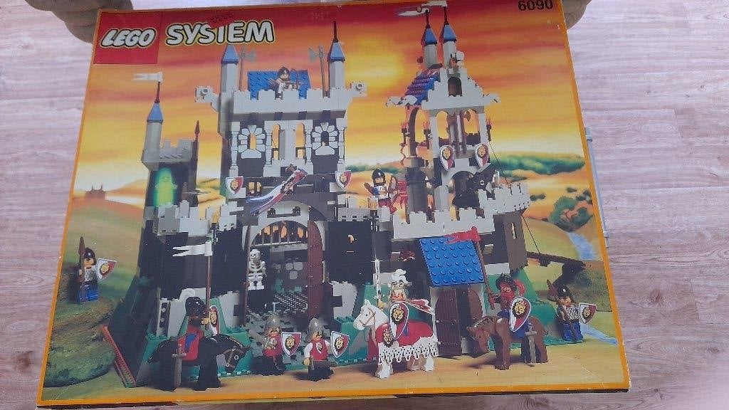 Lego kasteel 6090, Kinderen en Baby's, Speelgoed | Duplo en Lego, Ophalen, Lego, Zo goed als nieuw, Compleet