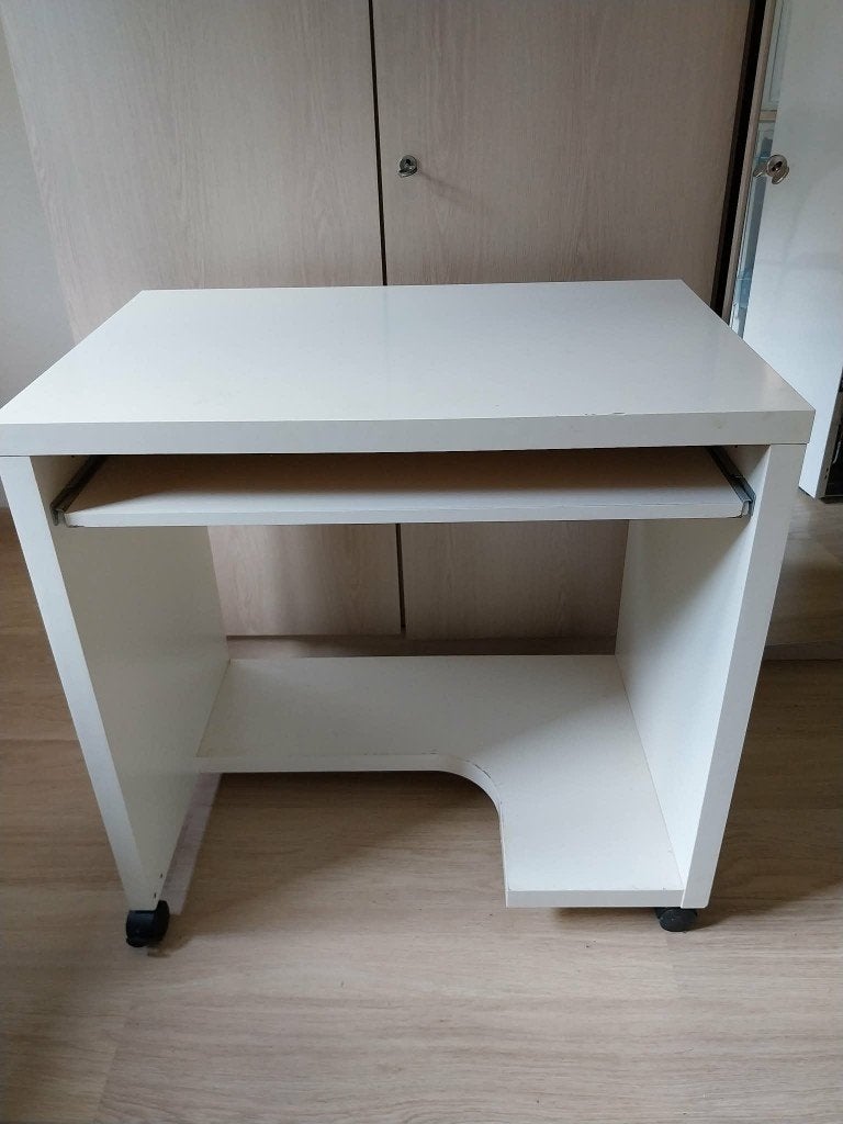 Compacte en verrijdbare computertafel (wit), Ophalen, Gebruikt, 51 cm, 77 cm