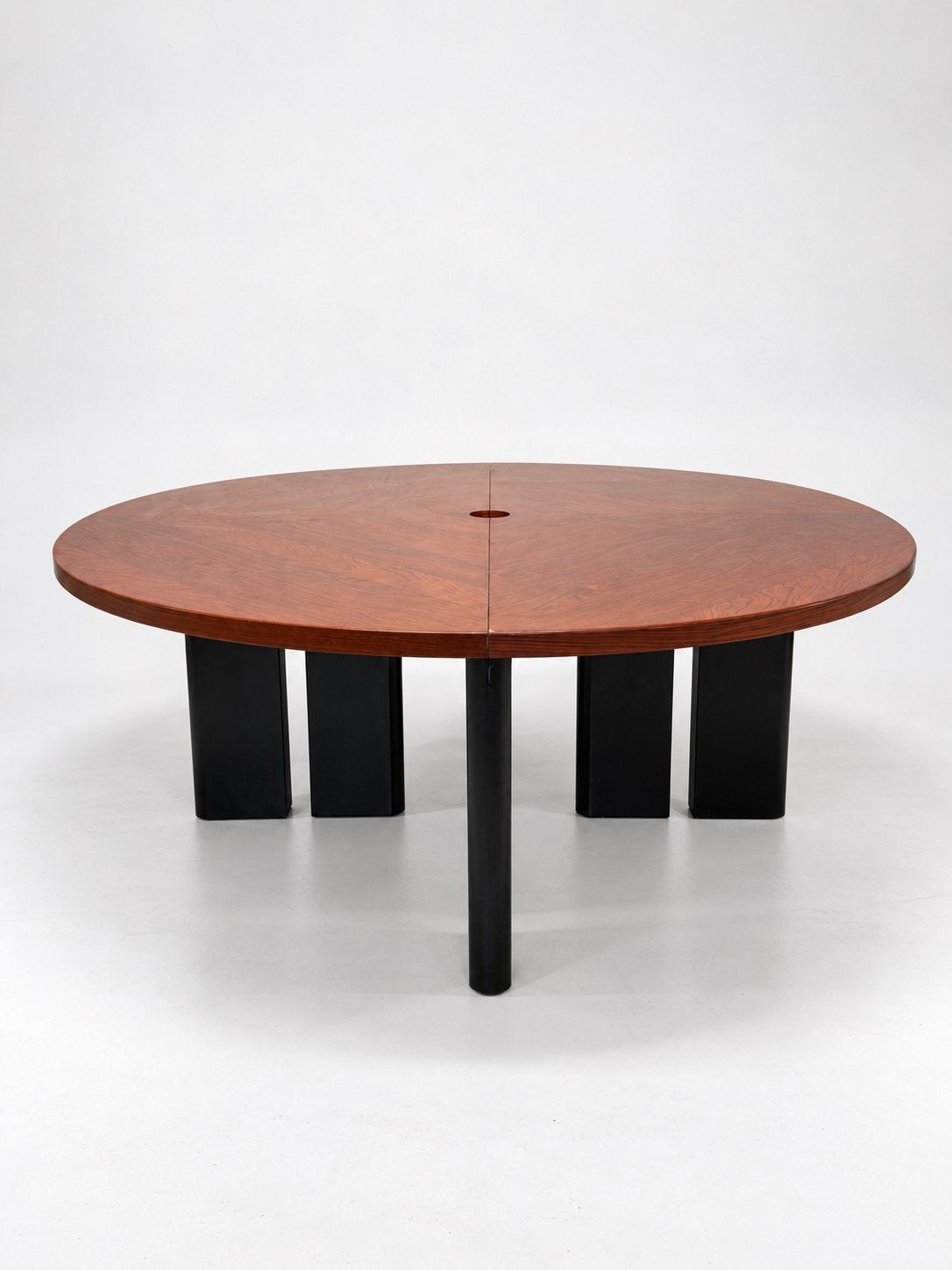 Grote ronde designtafel - blad met houtfineer en zwarte voet, Ophalen of Verzenden