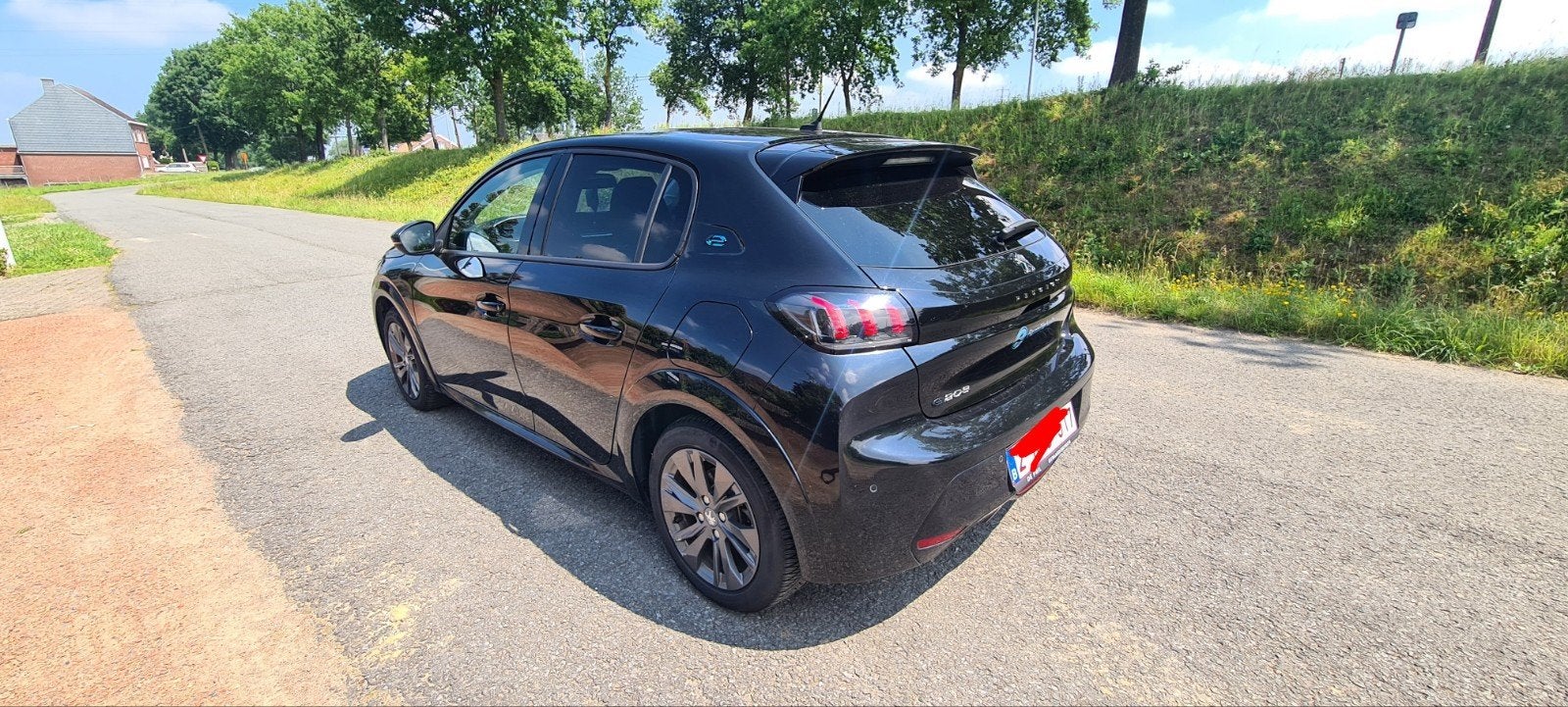 Peugeot e‑208 Allure Pack, Autos, Achat, Carnet d'entretien, Noir, Automatique