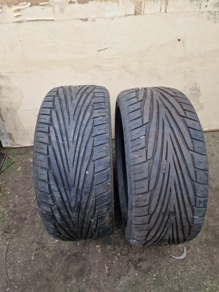 Banden uniroyal  235/40/18, Auto-onderdelen, Ophalen, Band(en)