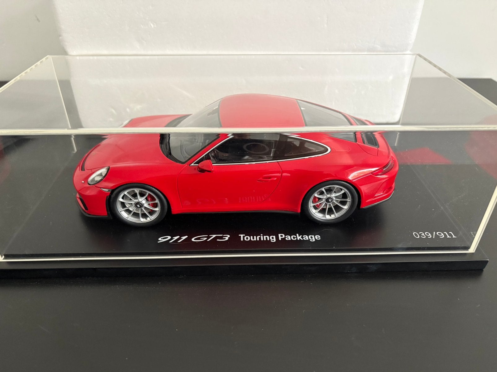 Porsche 991.2 GT3 Touring 1/18 Spark, Enlèvement, Comme neuf