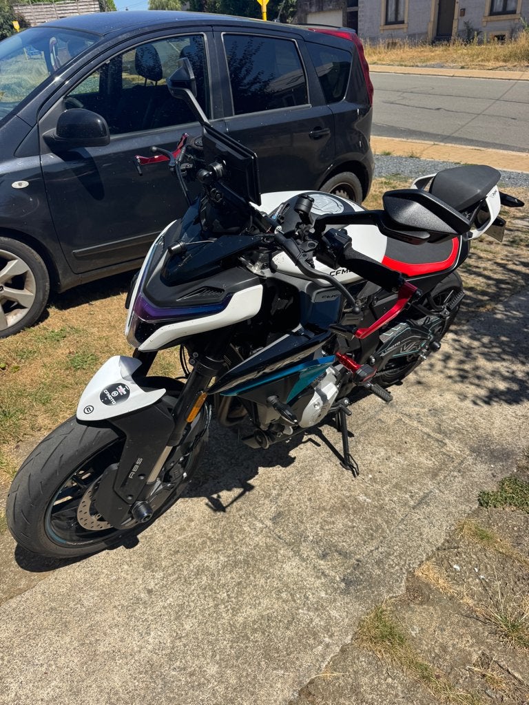 CFMOTO 675NK, Échappement sport, Occasion, Plus de 35 kW, Particulier